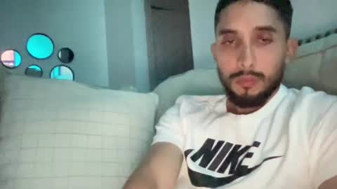 papicubano_guapo23cm online show from July 11, 2026, 3:42 am