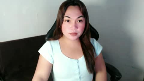 Snapshot of papigoddesslover chatting on June 19, 2026, 4:17 am Fina Dwarf online show from June 19, 2026, 4:17 am
