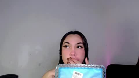 Snapshot of papigoddesslover chatting on July 22, 2026, 6:27 am Fina Dwarf online show from July 22, 2026, 6:27 am
