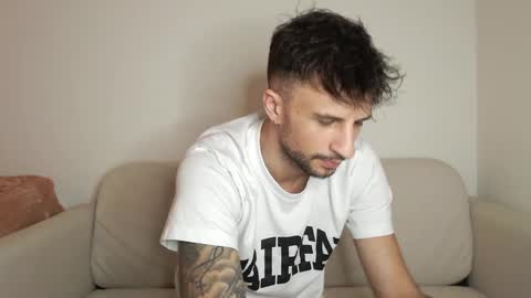 Snapshot of papijakey chatting on January 18, 2025, 3:20 am -- New Videos Down Below online show from January 18, 2025, 3:20 am