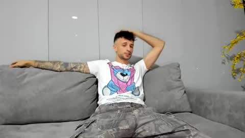 Snapshot of papijakey chatting on October 27, 2025, 3:10 am -- New Videos Down Below online show from October 27, 2025, 3:10 am