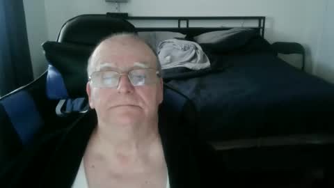 papilly online show from April 26, 2026, 3:53 pm