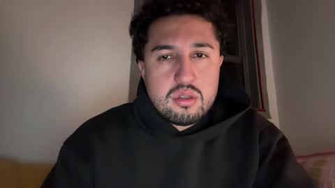 paprika_555 online show from April 22, 2026, 9:01 am