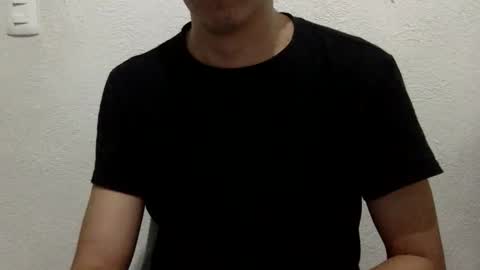 Snapshot of papy_dani33 chatting on April 3, 2026, 8:56 am papy_dani33 online show from April 3, 2026, 8:56 am