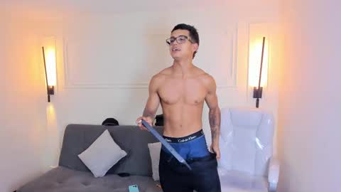 Ryan And Casper online show from September 16, 2025, 12:33 am