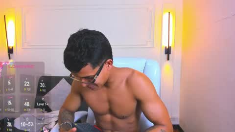 Snapshot of paradise_boy_s chatting on May 11, 2026, 2:12 pm Ryan And Casper online show from May 11, 2026, 2:12 pm