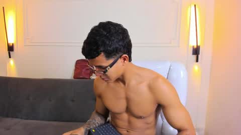 Snapshot of paradise_boy_s chatting on May 19, 2026, 2:01 pm Ryan And Casper online show from May 19, 2026, 2:01 pm