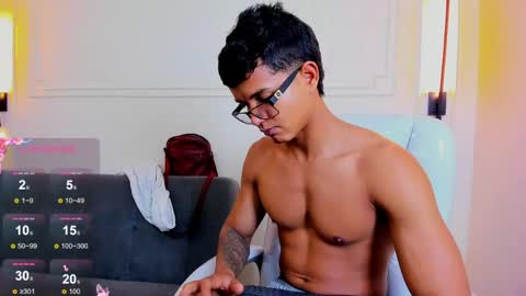 Snapshot of paradise_boy_s chatting on June 3, 2026, 2:33 pm Ryan And Casper online show from June 3, 2026, 2:33 pm