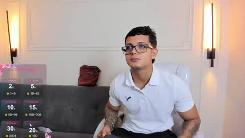 Snapshot of paradise_boy_s chatting on June 18, 2026, 1:26 pm Ryan And Casper online show from June 18, 2026, 1:26 pm