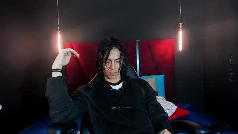 paranoidtemptaion_ online show from February 15, 2025, 12:33 pm