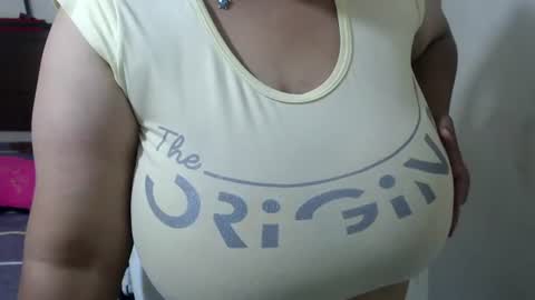 Snapshot of pareja_explosivasexx chatting on July 21, 2026, 10:56 pm Luna online show from July 21, 2026, 10:56 pm