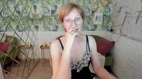 Paris online show from June 19, 2026, 6:45 pm