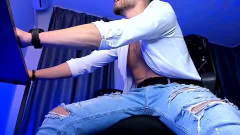 Paris online show from February 8, 2025, 11:24 pm