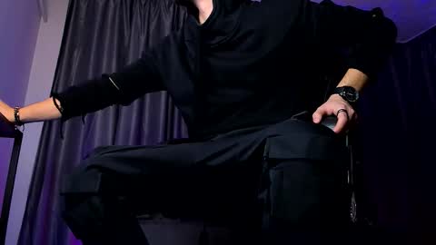 Paris online show from October 15, 2025, 9:48 pm