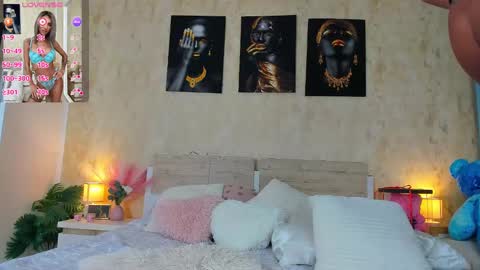 Paris online show from March 4, 2025, 5:11 am