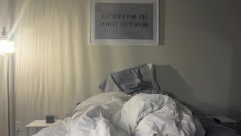 Paris online show from March 16, 2026, 8:13 pm