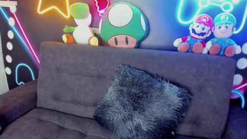 Snapshot of parisfox_ chatting on January 14, 2025, 8:04 pm PARIS online show from January 14, 2025, 8:04 pm