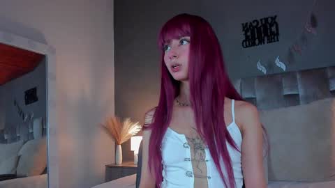 Snapshot of parisfox_ chatting on February 5, 2025, 7:31 pm PARIS online show from February 5, 2025, 7:31 pm