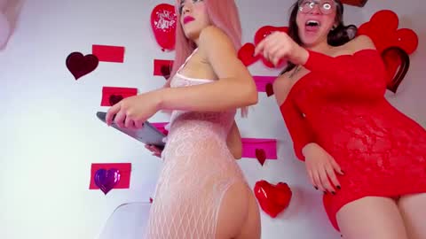 Snapshot of parisfox_ chatting on February 14, 2025, 8:05 pm PARIS online show from February 14, 2025, 8:05 pm