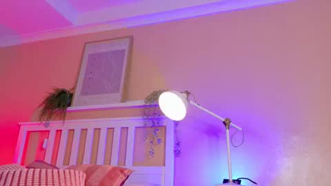 PARIS online show from February 28, 2026, 8:10 pm