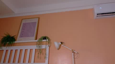 PARIS online show from March 17, 2026, 7:39 pm