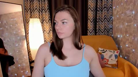 Paris online show from March 10, 2026, 9:03 am