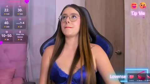 Snapshot of parisshayk chatting on May 26, 2026, 6:37 pm Paris online show from May 26, 2026, 6:37 pm