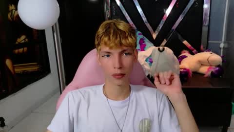 Snapshot of park_jimin1 chatting on September 22, 2025, 12:07 pm park_jimin1 online show from September 22, 2025, 12:07 pm