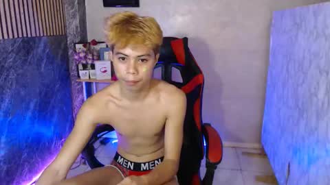 Snapshot of parkseo_yeon chatting on September 23, 2025, 2:14 am HENRY online show from September 23, 2025, 2:14 am