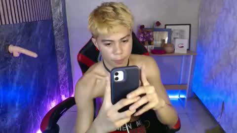 Snapshot of parkseo_yeon chatting on September 27, 2025, 8:41 am HENRY online show from September 27, 2025, 8:41 am