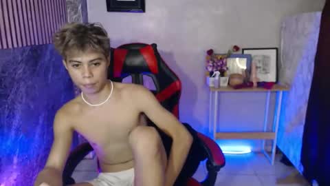 Snapshot of parkseo_yeon chatting on October 7, 2025, 6:54 am HENRY online show from October 7, 2025, 6:54 am