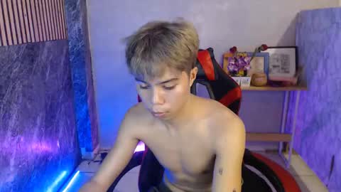 Snapshot of parkseo_yeon chatting on October 24, 2025, 12:23 pm HENRY online show from October 24, 2025, 12:23 pm