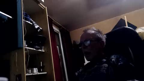 Snapshot of pascal88881 chatting on December 2, 2024, 6:52 am pascal88881 online show from December 2, 2024, 6:52 am