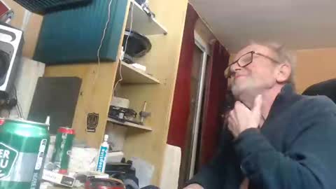 Snapshot of pascal88881 chatting on December 17, 2024, 1:29 am pascal88881 online show from December 17, 2024, 1:29 am