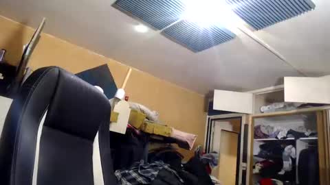 Snapshot of pascal88881 chatting on December 24, 2024, 11:28 am pascal88881 online show from December 24, 2024, 11:28 am