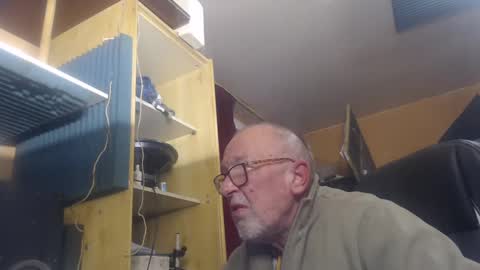 Snapshot of pascal88881 chatting on December 27, 2024, 9:50 am pascal88881 online show from December 27, 2024, 9:50 am