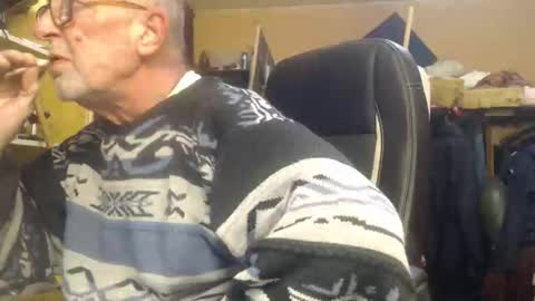 Snapshot of pascal88881 chatting on January 2, 2025, 11:20 am pascal88881 online show from January 2, 2025, 11:20 am