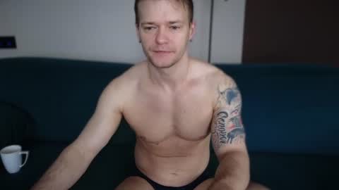 Snapshot of pashka_x chatting on June 4, 2026, 6:52 am Pashka online show from June 4, 2026, 6:52 am