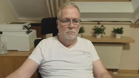 pasman4fun online show from April 18, 2026, 8:31 pm