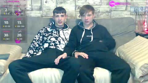Max tall dark-haired guy with tattoos and Phil blond-haired online show from May 3, 2026, 3:34 am