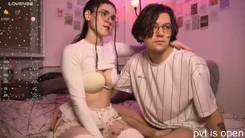 Snapshot of passiondesire_ chatting on November 21, 2025, 8:40 pm Zoe online show from November 21, 2025, 8:40 pm