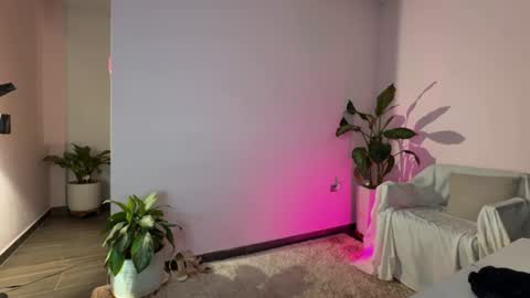 Snapshot of passionlover_ chatting on June 13, 2026, 9:18 am online show from June 13, 2026, 9:18 am