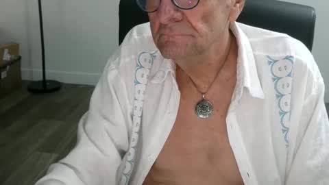 Bob online show from December 22, 2025, 2:47 pm