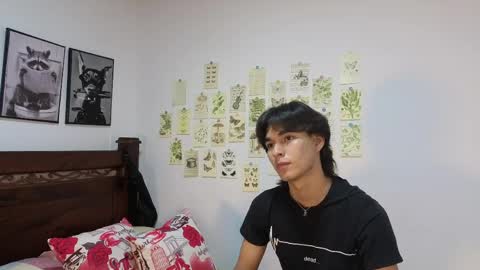 patri_ck_villa online show from April 23, 2026, 10:45 pm