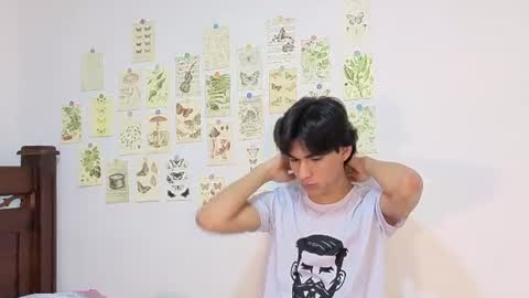 patri_ck_villa online show from July 4, 2026, 4:02 pm