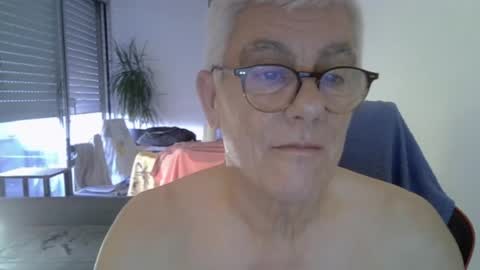 Snapshot of patrick5275 chatting on June 25, 2026, 5:12 am patrick5275 online show from June 25, 2026, 5:12 am
