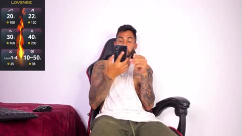 Snapshot of patrick_hot69 chatting on January 21, 2025, 4:21 am patrick_hot69 online show from January 21, 2025, 4:21 am