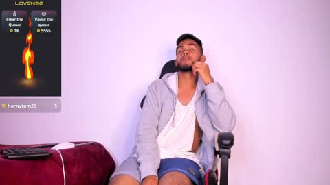 Snapshot of patrick_hot69 chatting on February 15, 2025, 2:04 am patrick_hot69 online show from February 15, 2025, 2:04 am