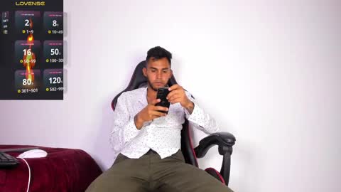 Snapshot of patrick_hot69 chatting on March 3, 2025, 1:31 am patrick_hot69 online show from March 3, 2025, 1:31 am