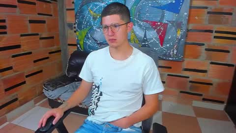 .... online show from March 4, 2025, 12:33 pm